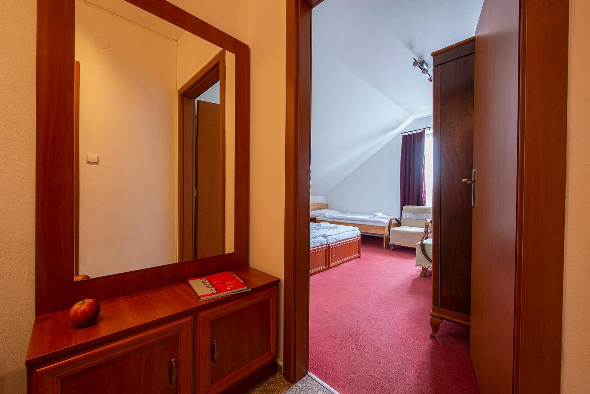 Penzion A Restauracia Lavender Motel Poprad Exterior foto
