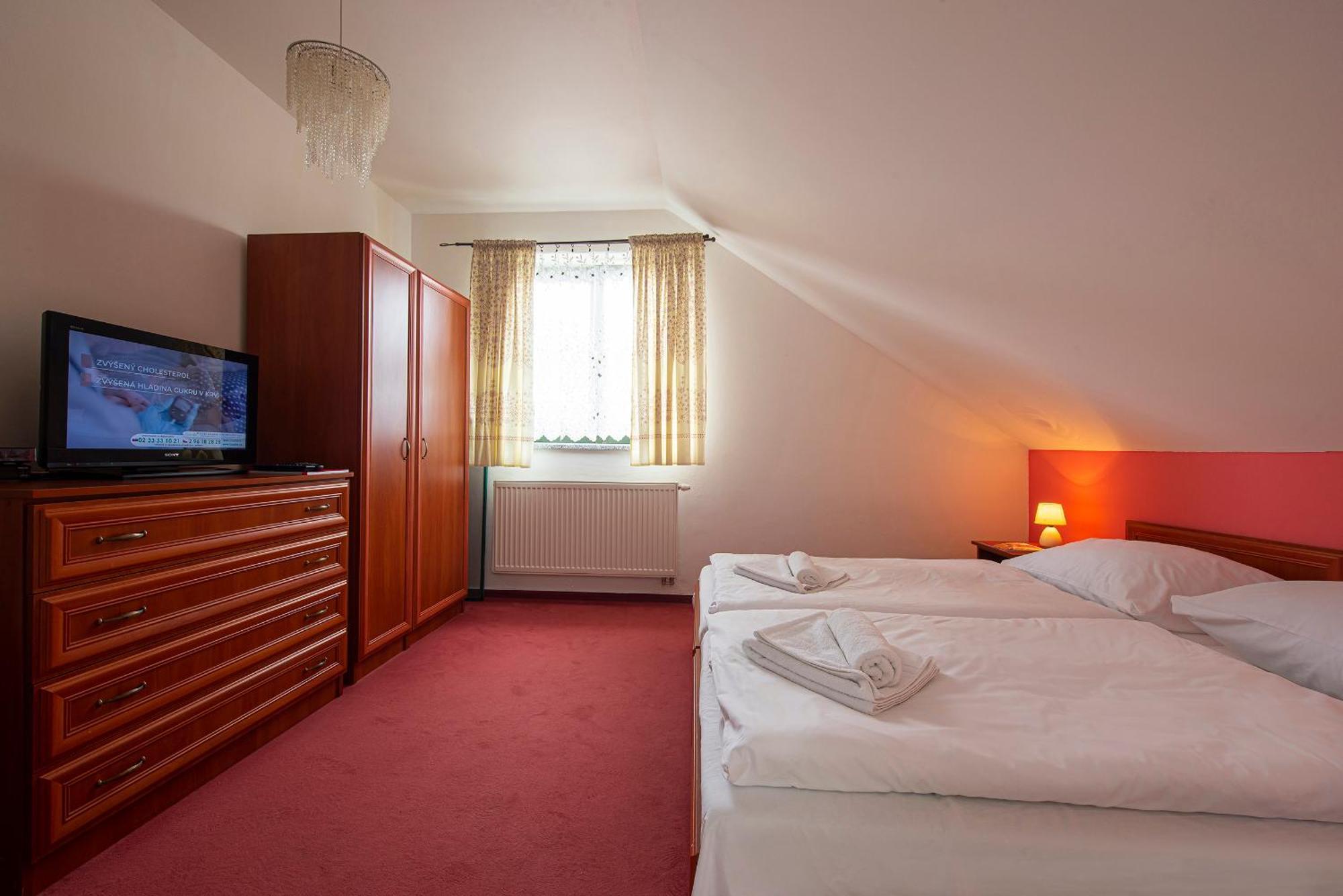 Penzion A Restauracia Lavender Motel Poprad Exterior foto